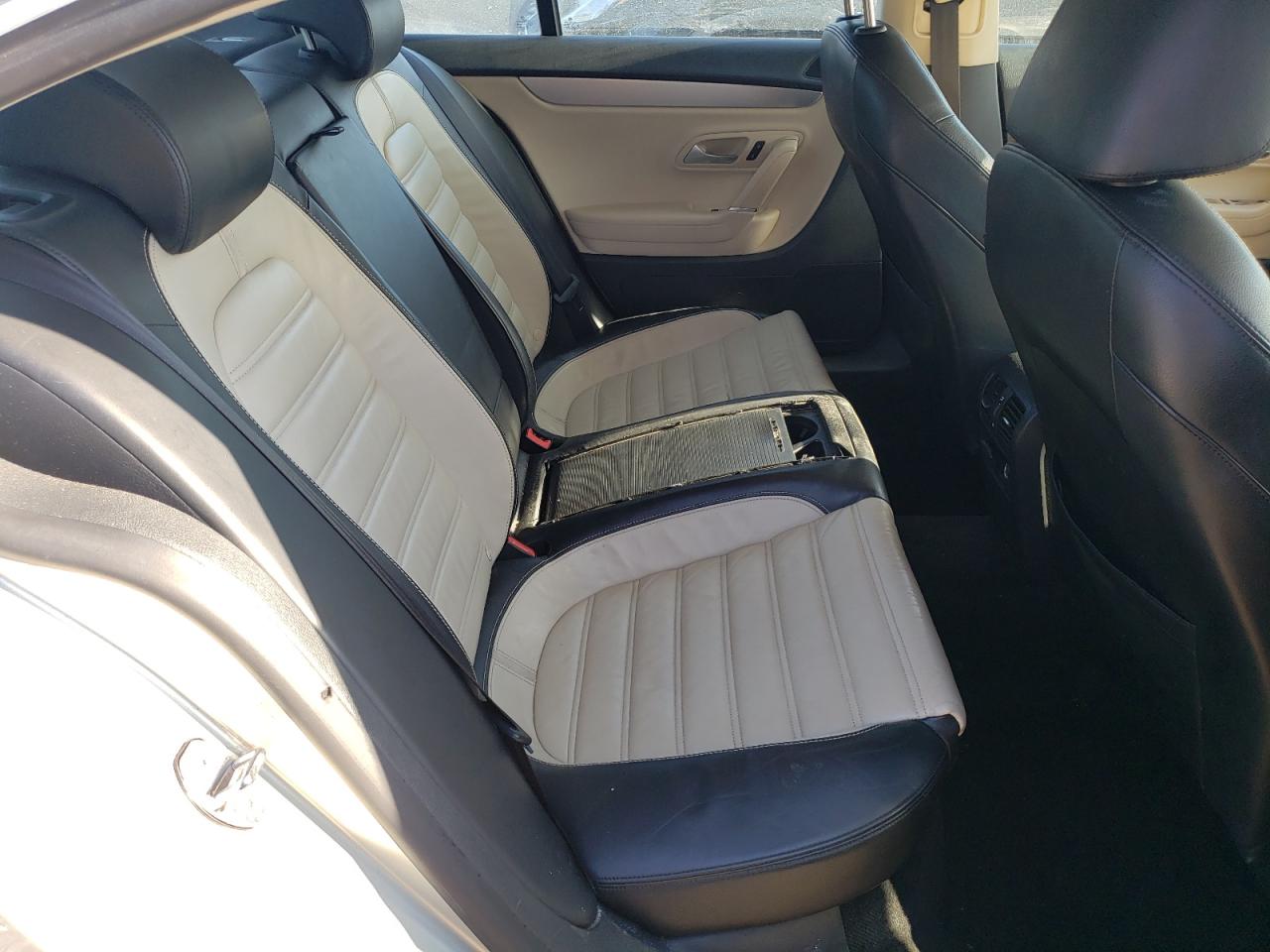 2009 Volkswagen Passat CC - Image 10