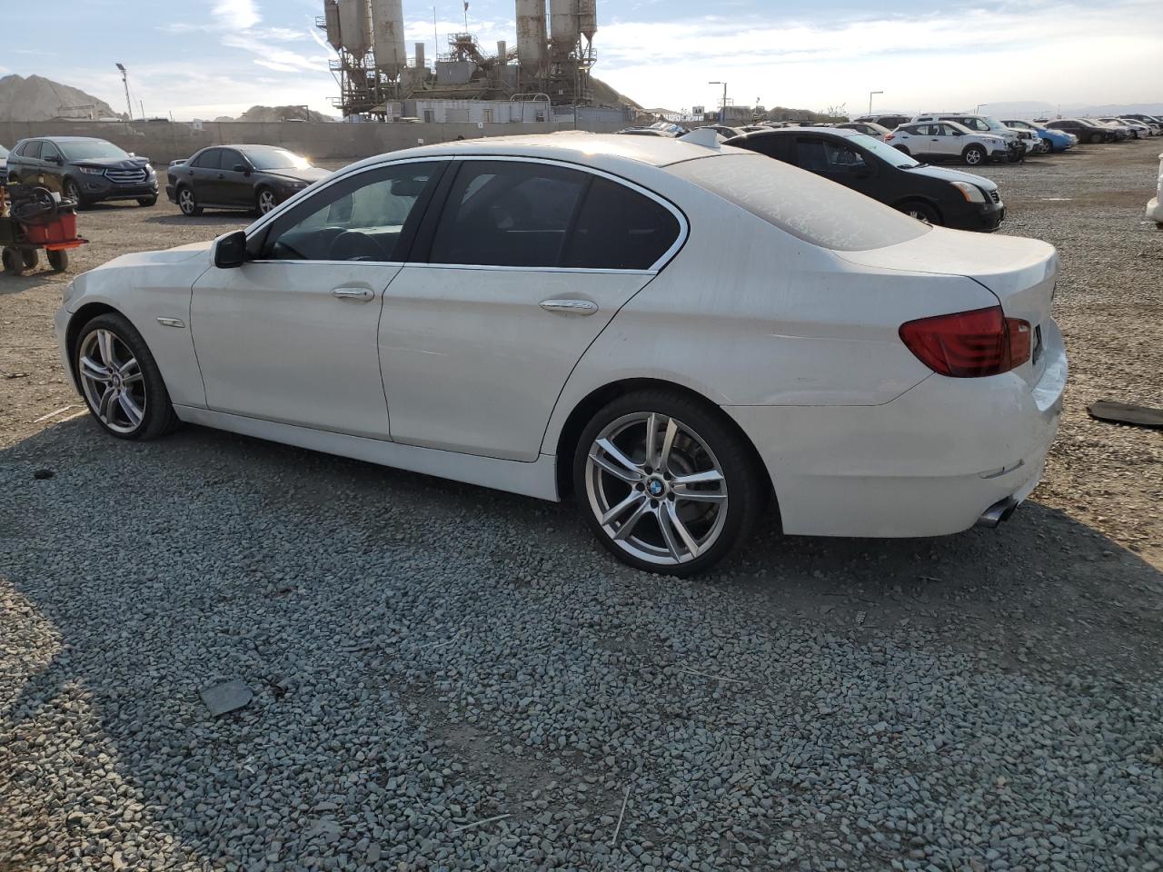 VIN WBAXG5C52DD229368 2013 BMW 5 SERIES no.2