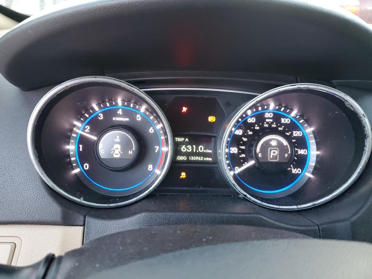 2013 Hyundai Sonata - Image 9