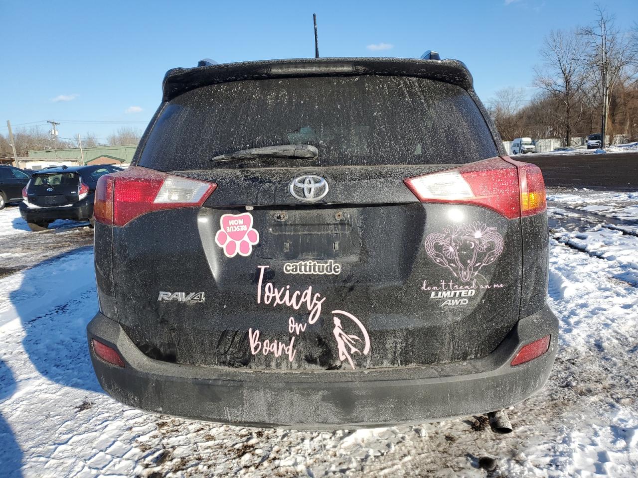 2015 Toyota RAV 4 - Image 6