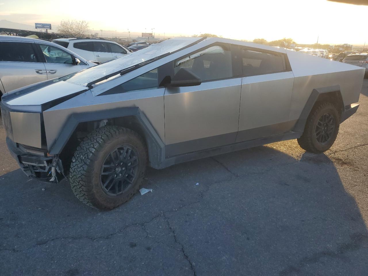 North Las Vegas, NV에서 판매 중인 2024 Tesla Cybertruck - Rollover