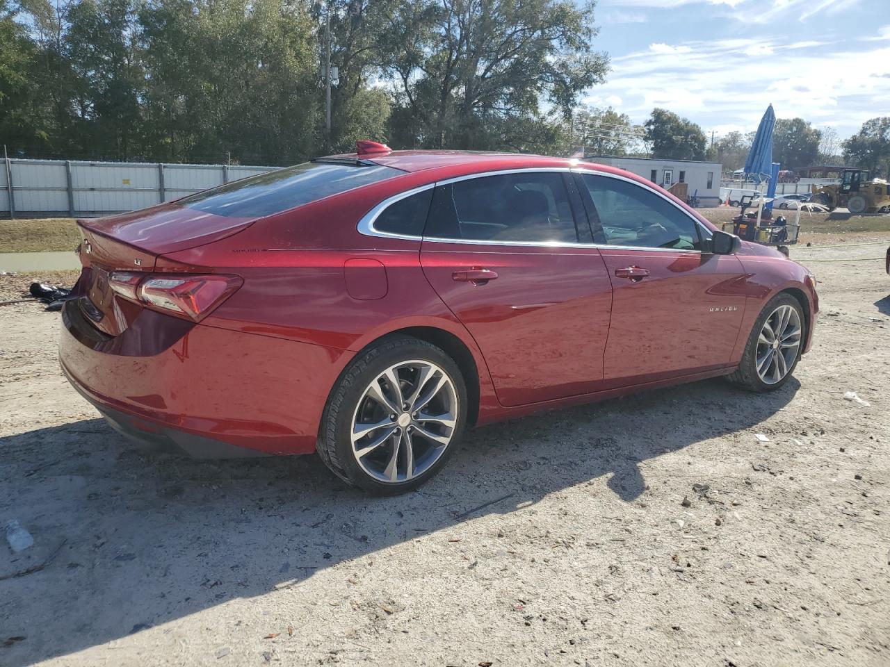 2023 Chevrolet Malibu - Image 3
