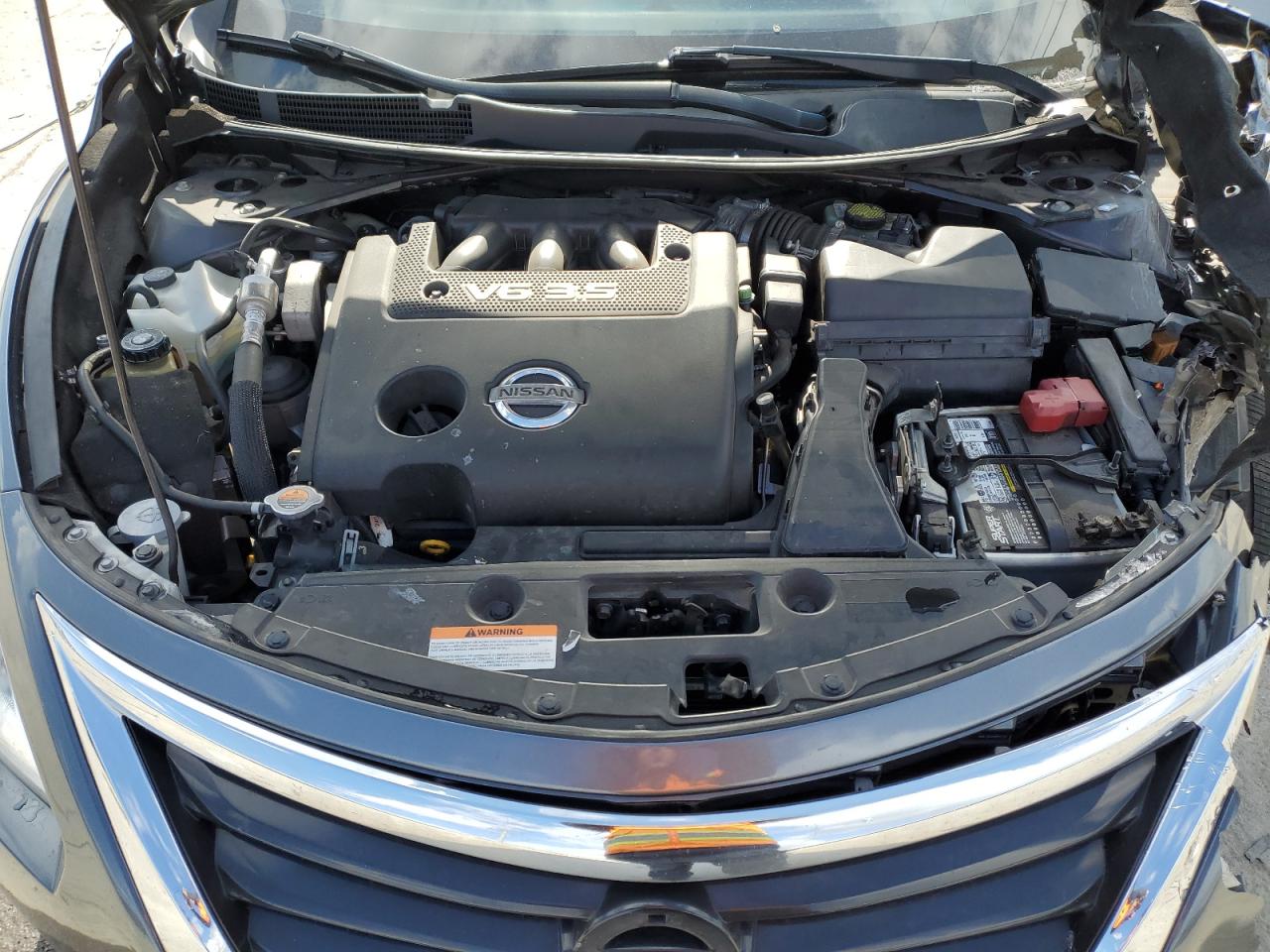 2015 Nissan Altima - Image 12