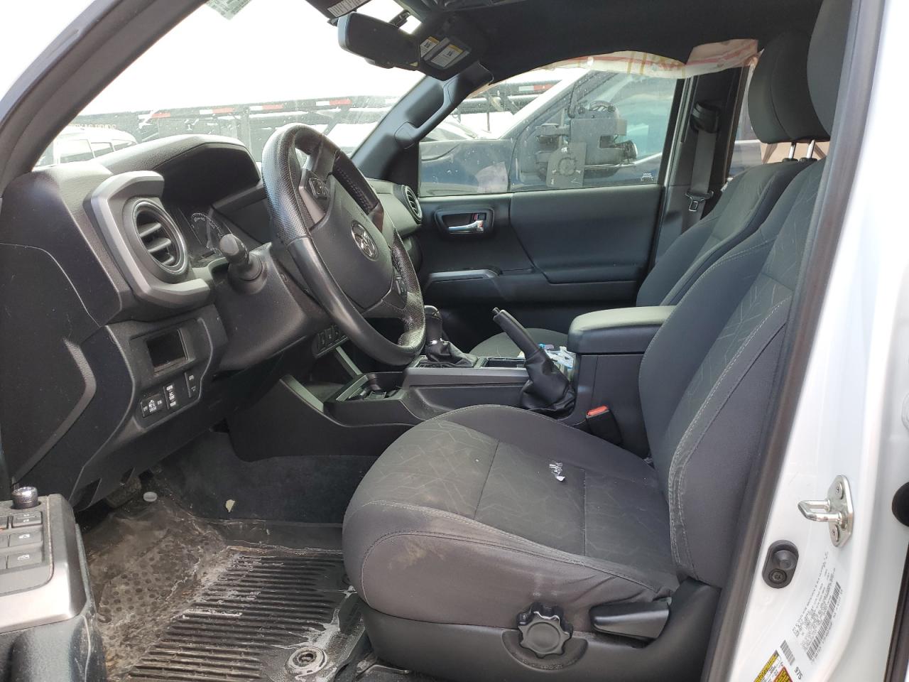 2016 Toyota Tacoma - Image 7