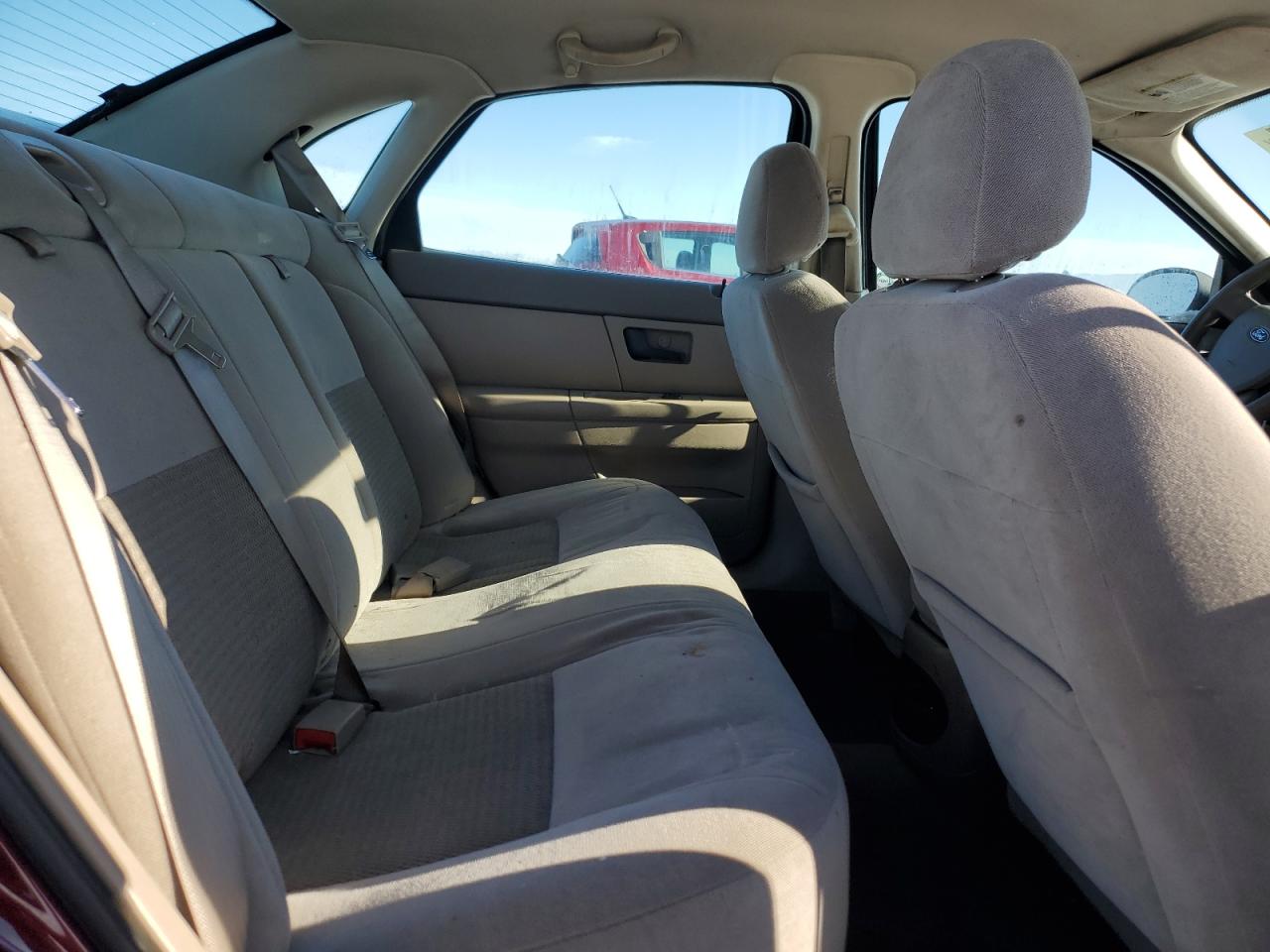 2006 Ford Taurus - Image 10