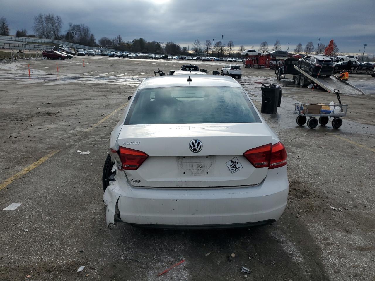 2014 Volkswagen Passat - Image 6