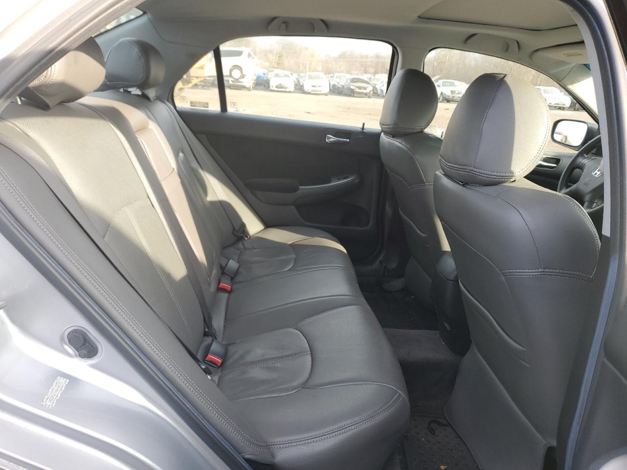 2006 Honda Accord - Image 10
