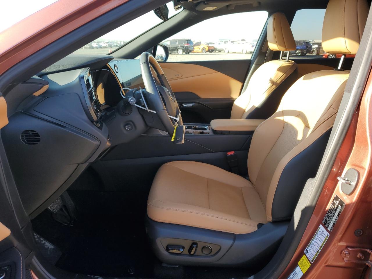 2023 Lexus RX - Image 7