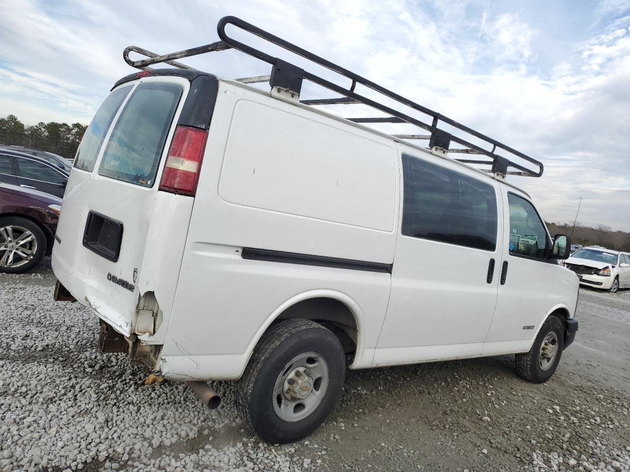 2004 Chevrolet Express - Image 3