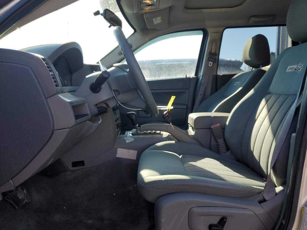 2006 Jeep Grand Cherokee - Image 7