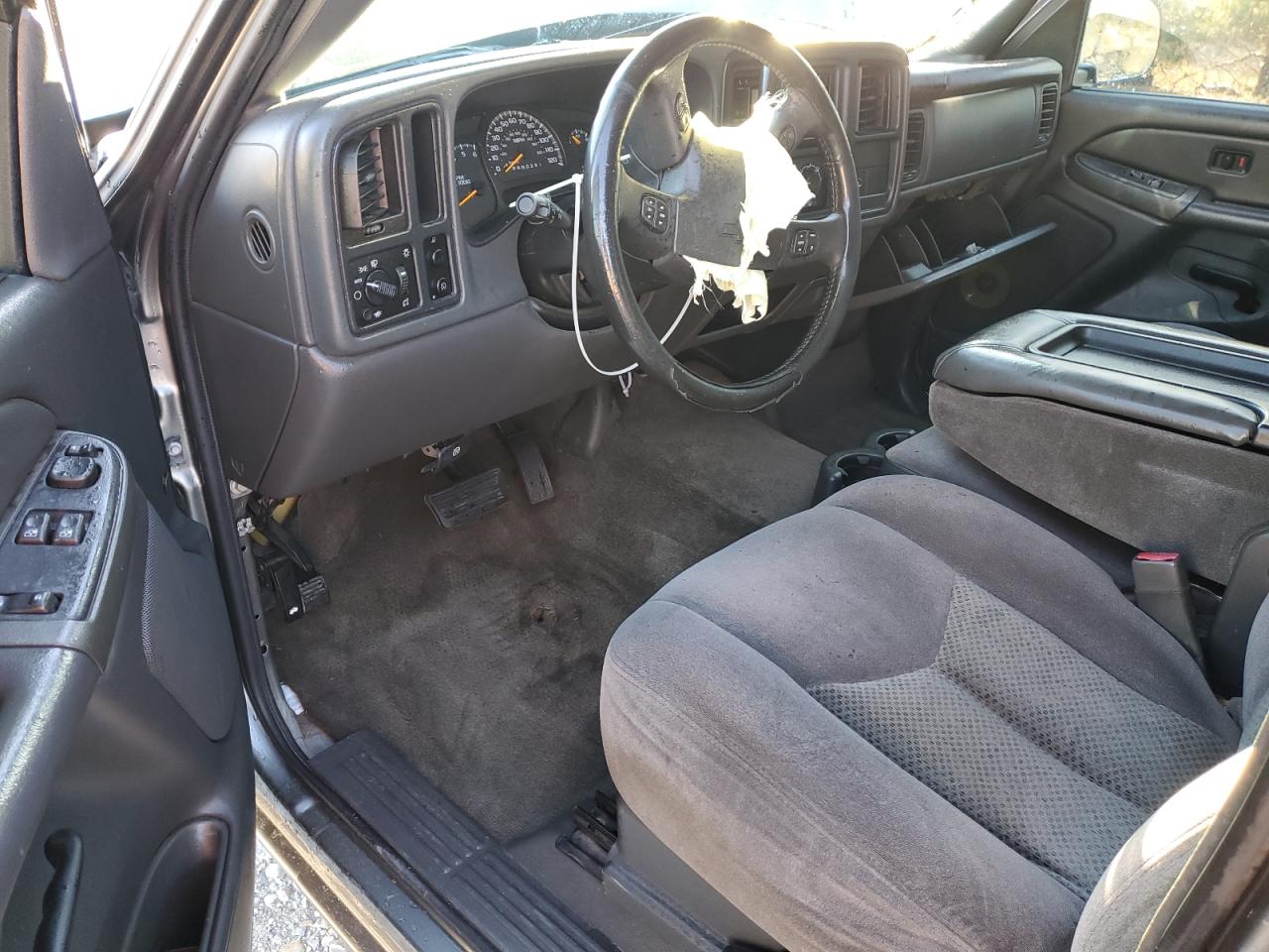 2006 Chevrolet Silverado - Image 8