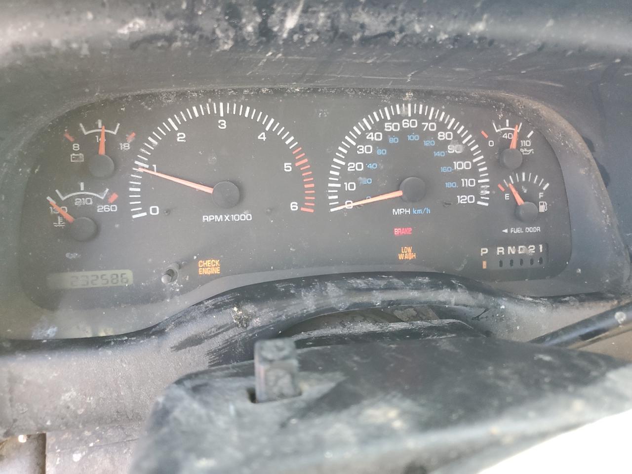 1998 Dodge Dakota - Image 9