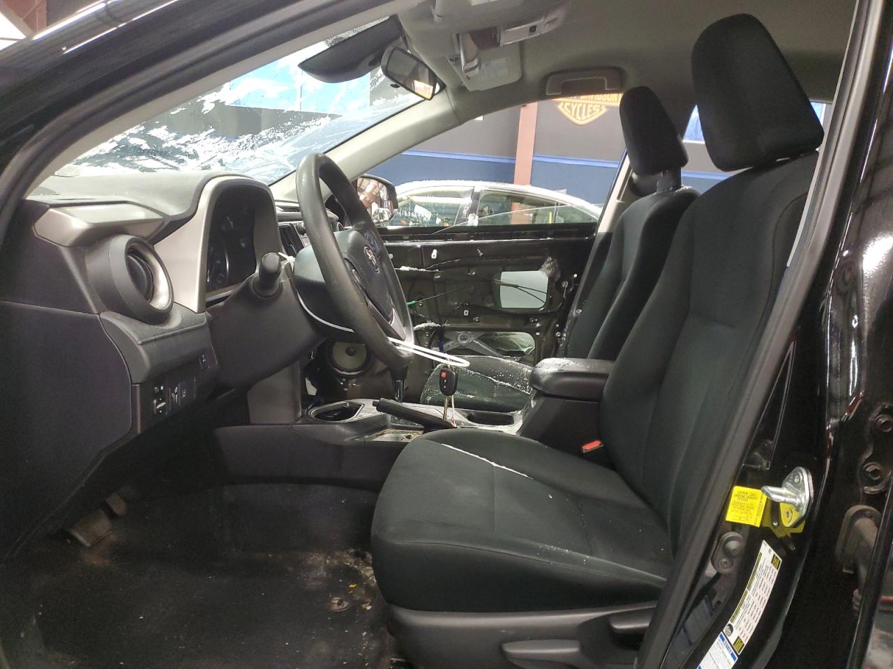 2018 Toyota RAV 4 - Image 7