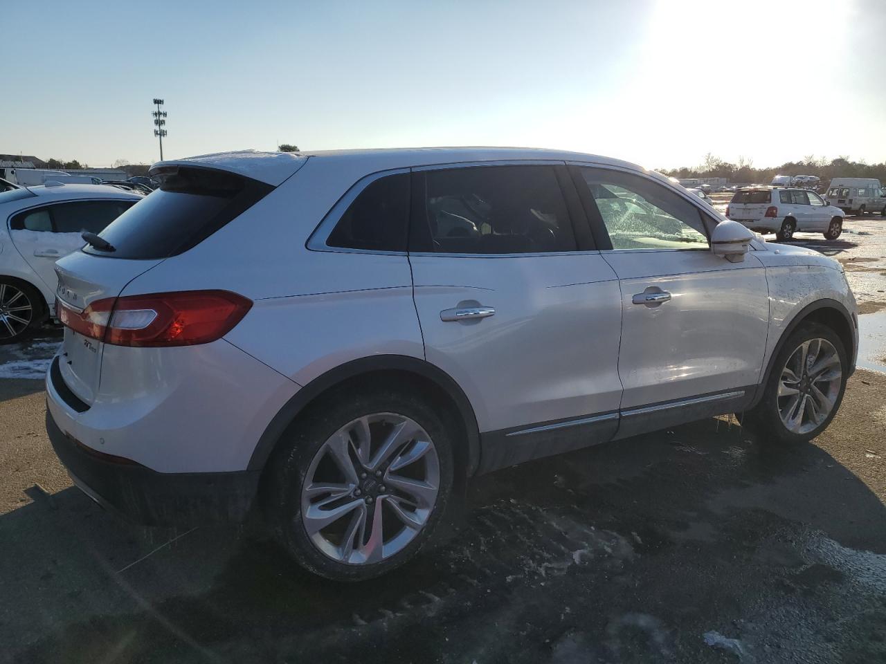 2017 Lincoln MKX - Image 3