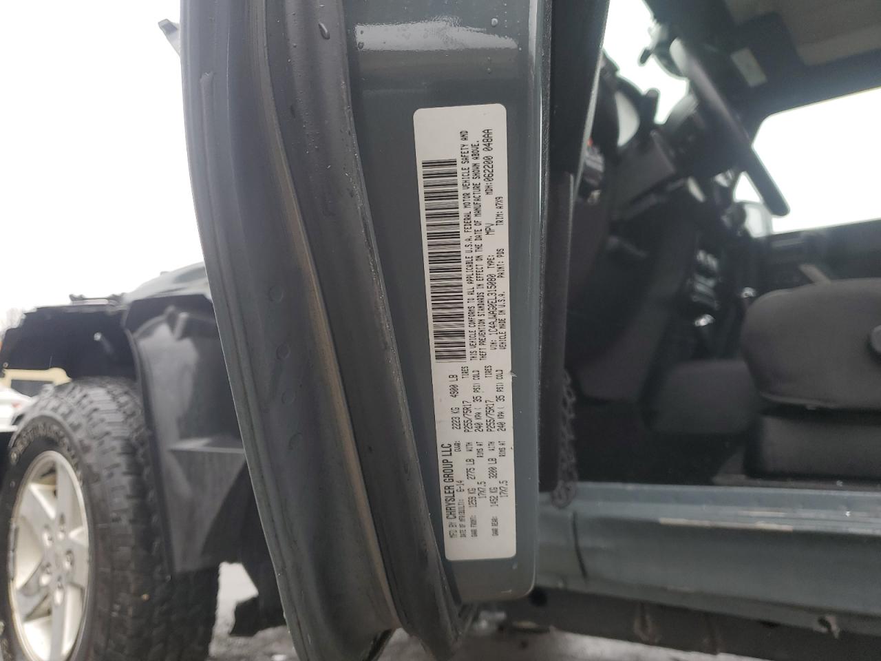 2014 Jeep Wrangler - Image 12