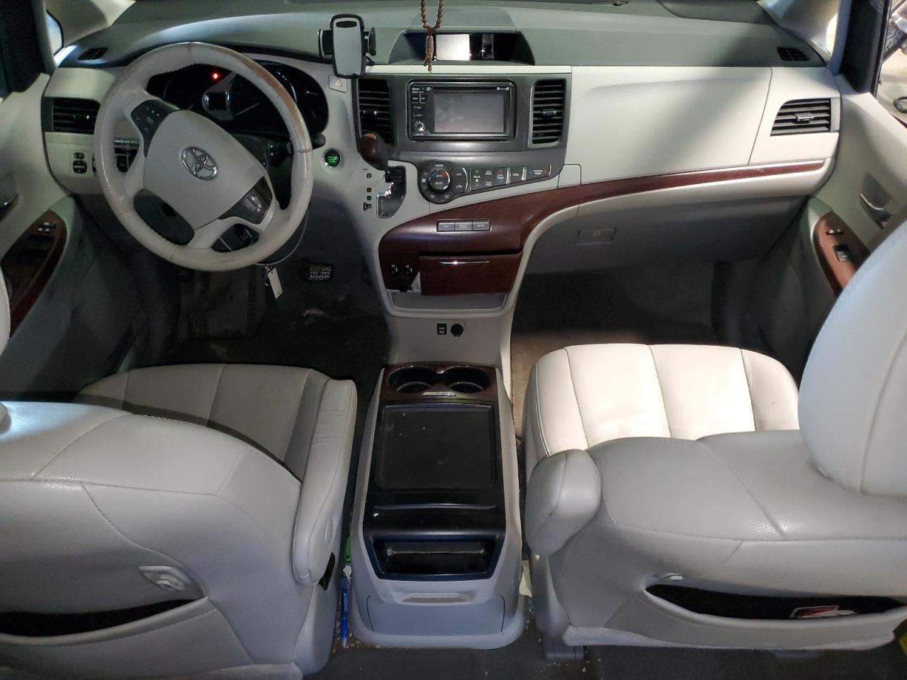 2014 Toyota Sienna Xle VIN: 5TDYK3DC7ES414349 Lot: 42514245