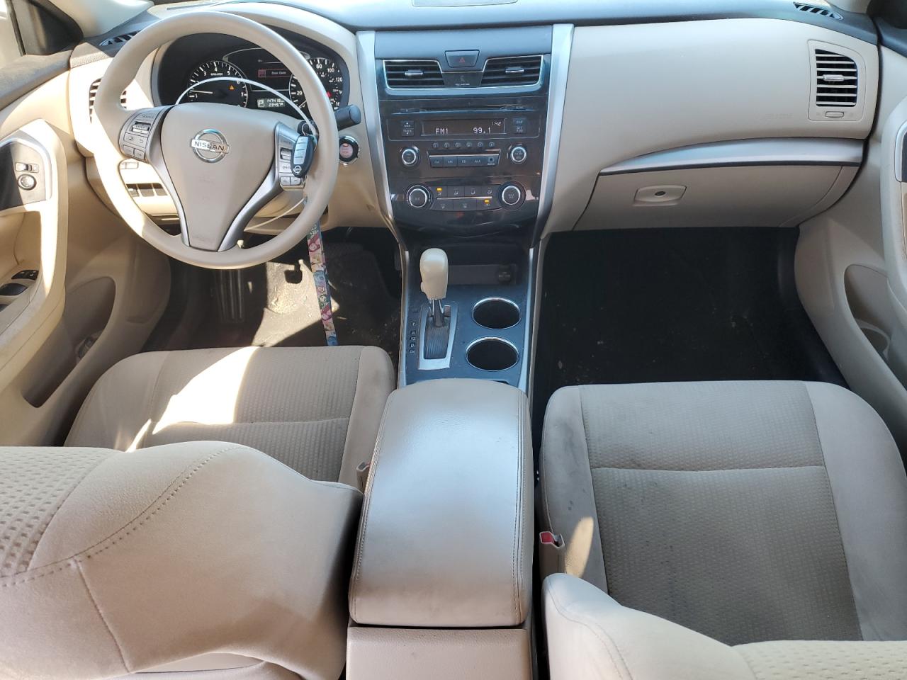 2015 Nissan Altima - Image 8