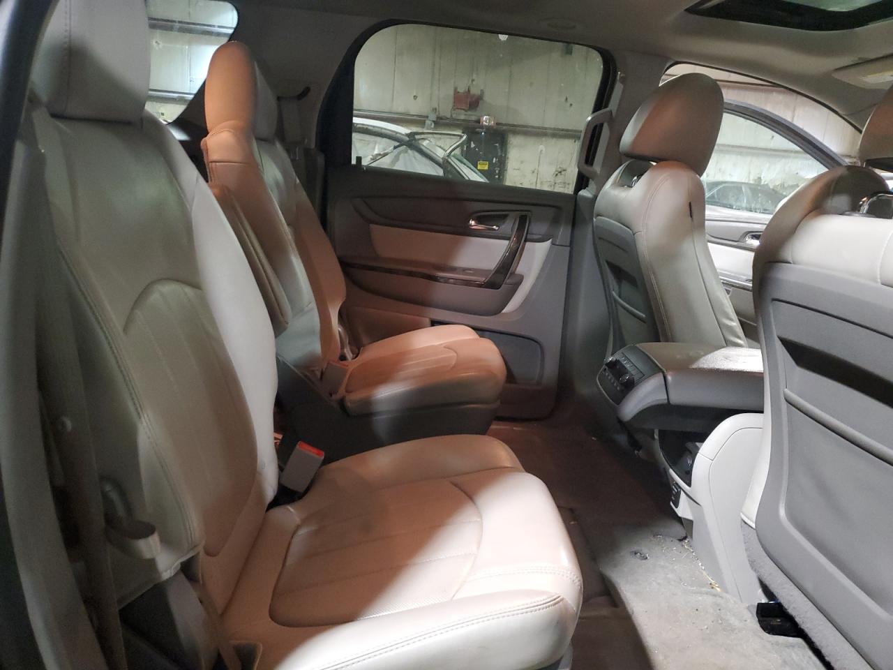 2015 GMC Acadia - Image 11