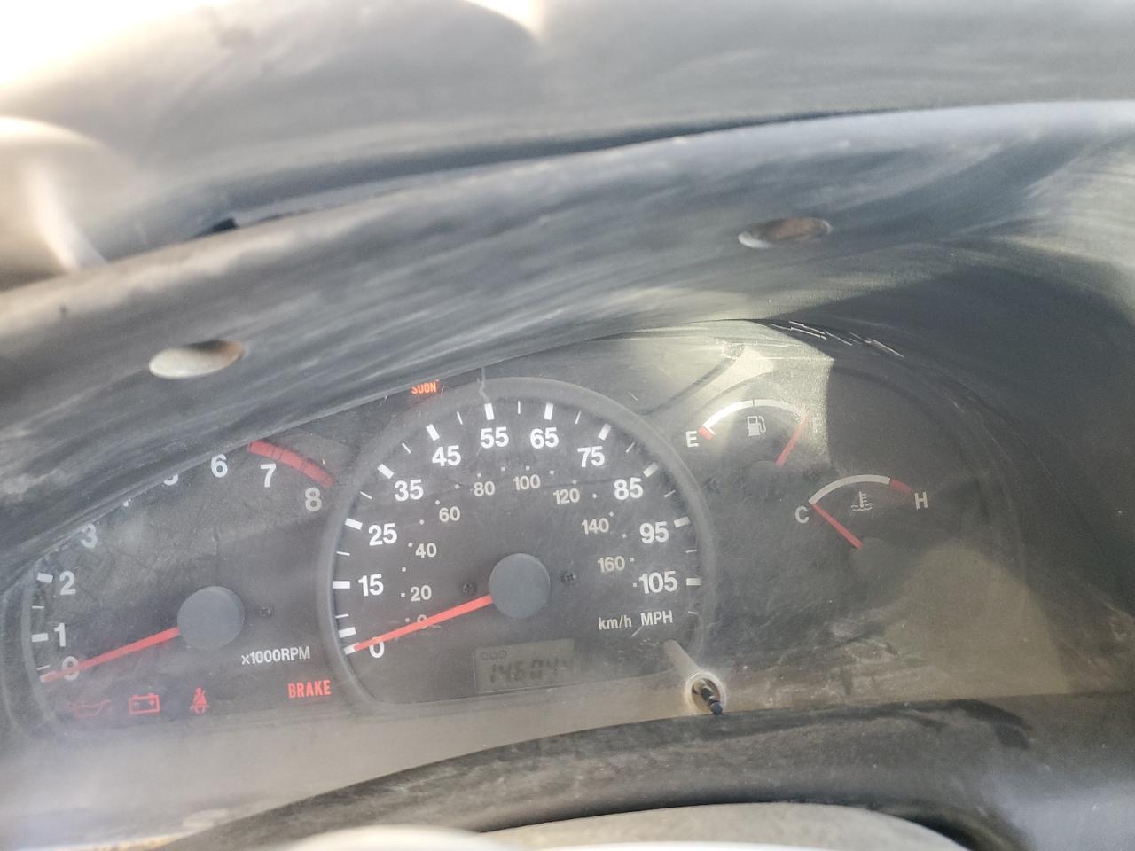 2001 Chevrolet Tracker - Image 9