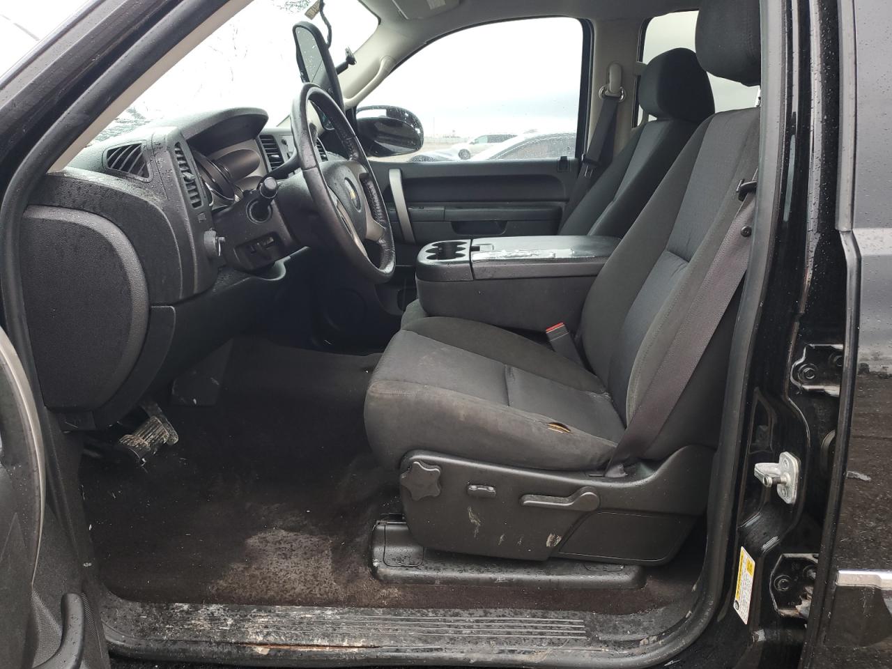 2011 Chevrolet Silverado - Image 7