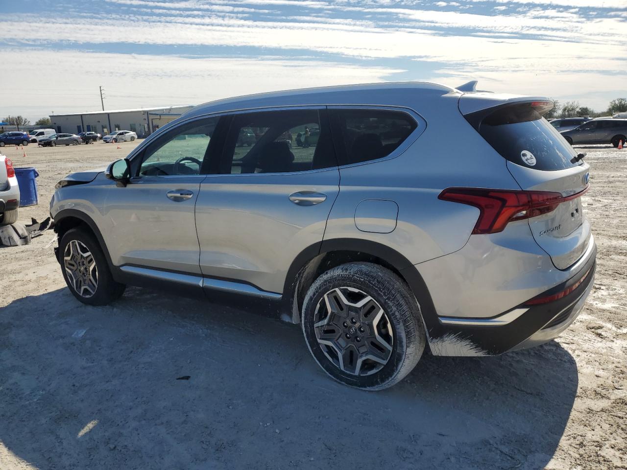 2023 Hyundai Santa Fe - Image 2