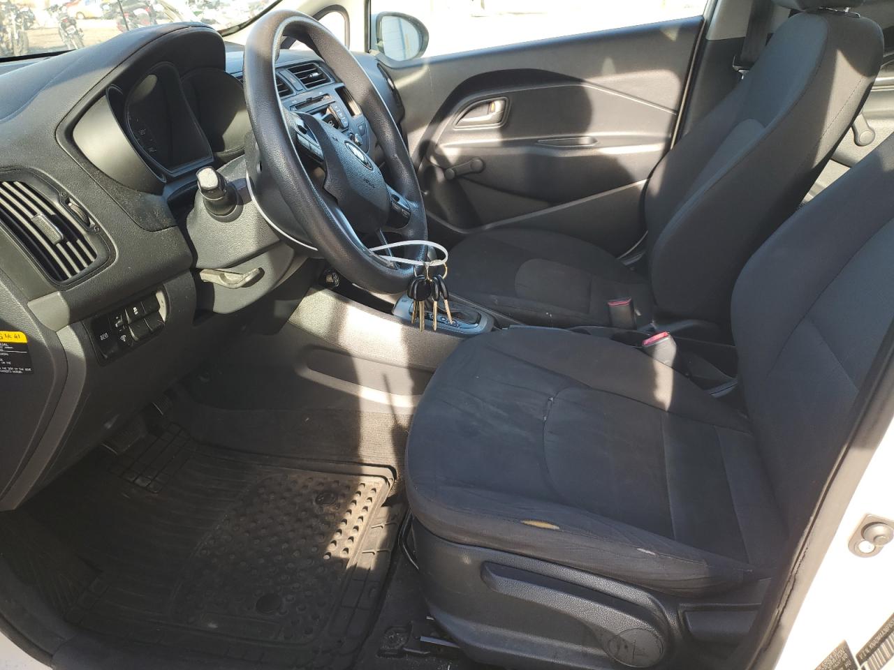 2015 Kia Rio - Image 7