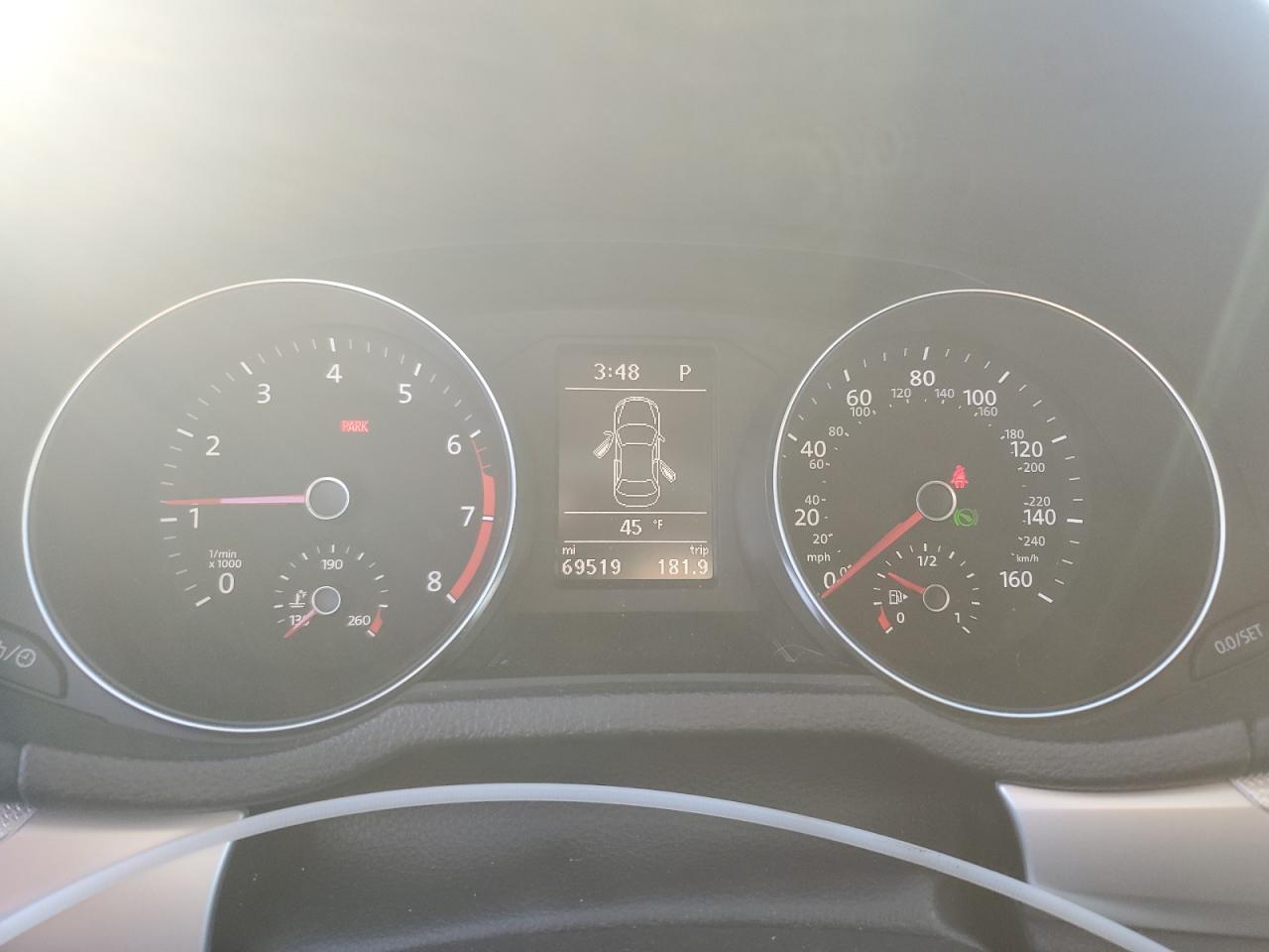 2016 Volkswagen Passat - Image 9