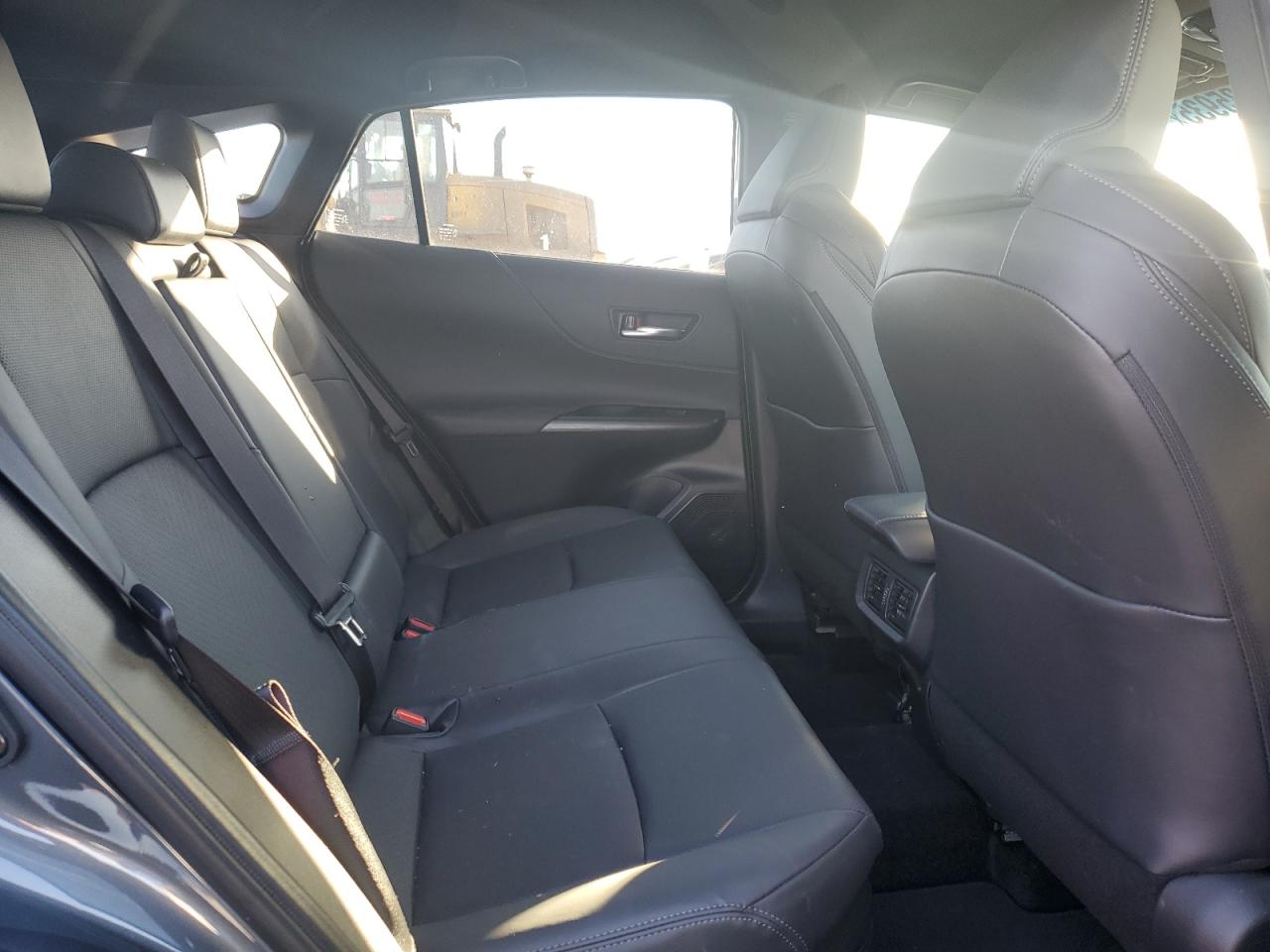 2021 Toyota Venza - Image 11