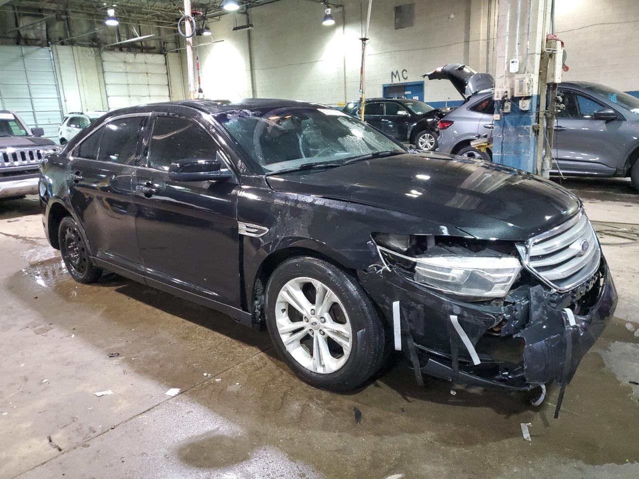 2015 Ford Taurus - Image 4