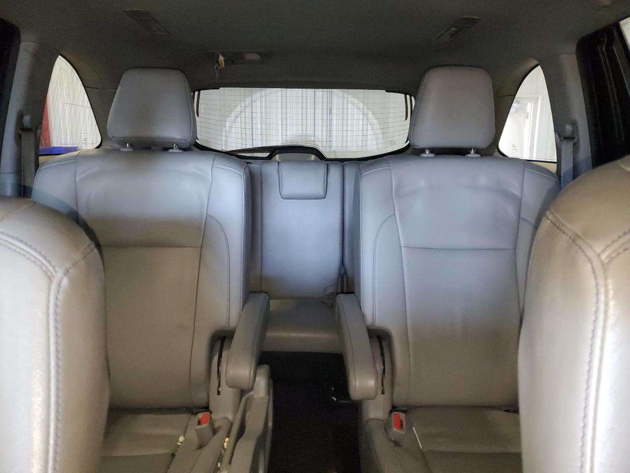 2019 Toyota Highlander - Image 10