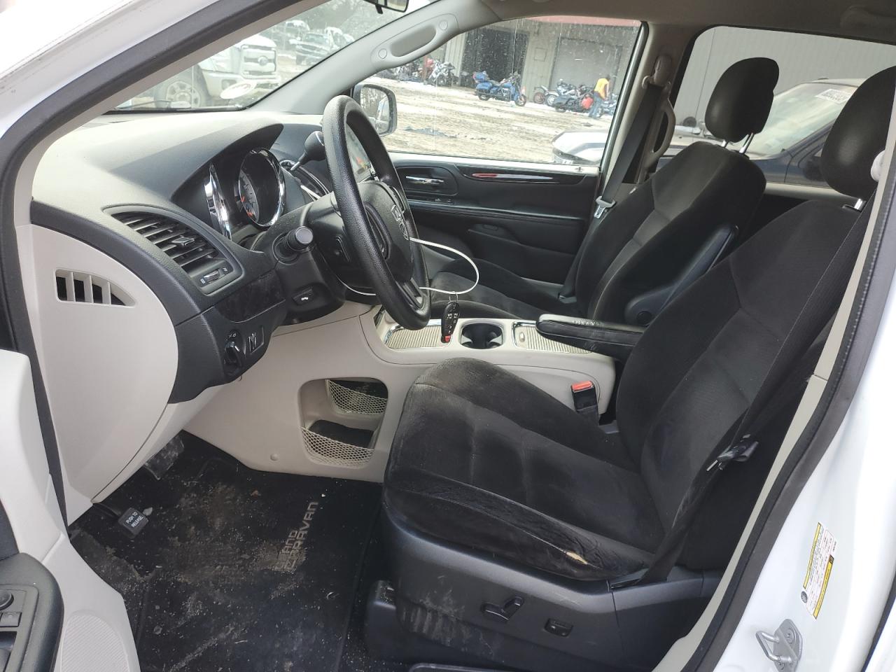 2014 Dodge Caravan - Image 7