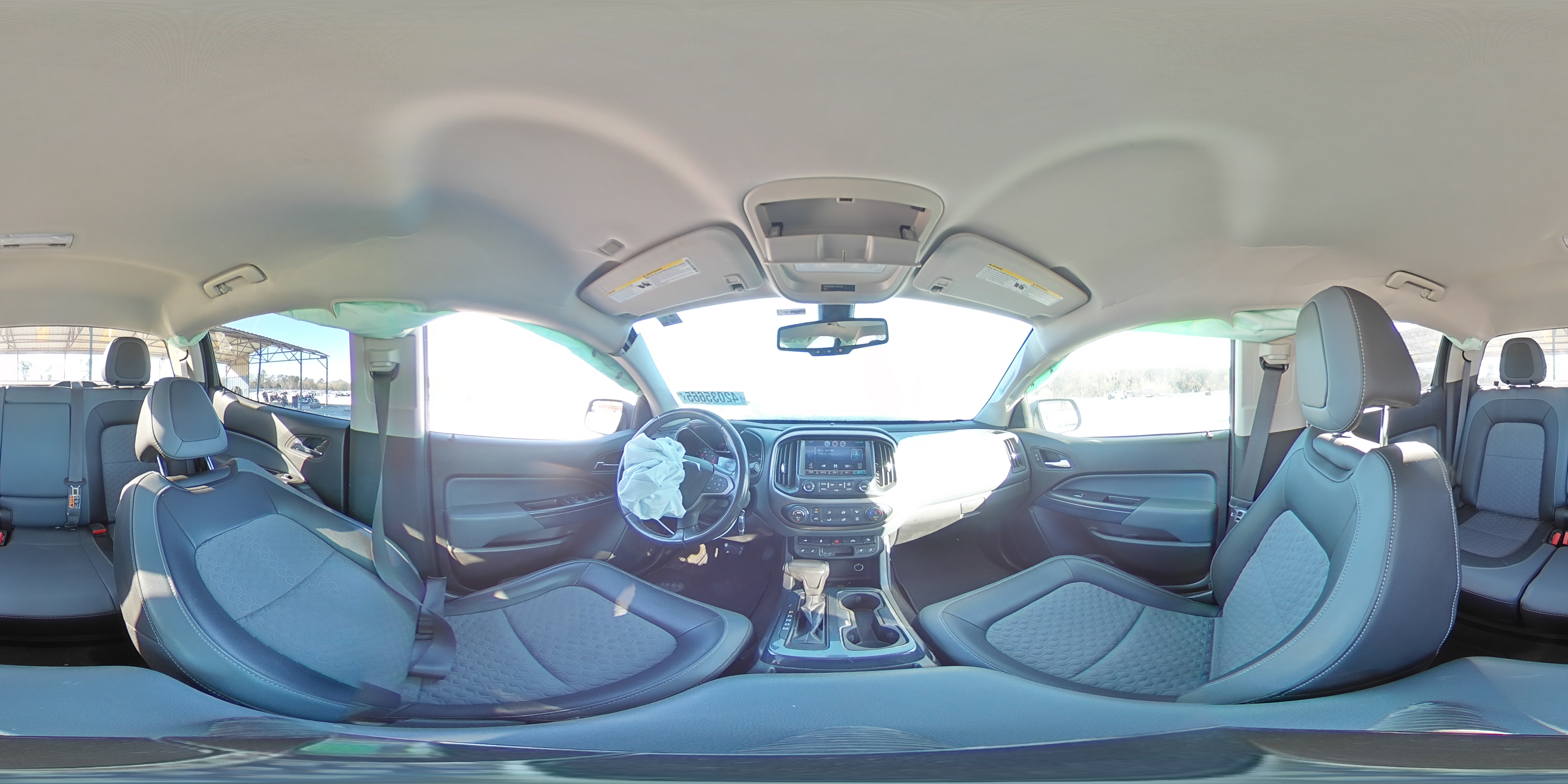2015 Chevrolet Colorado - Image 13