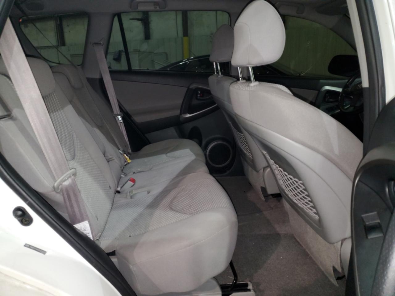 2006 Toyota RAV 4 - Image 12