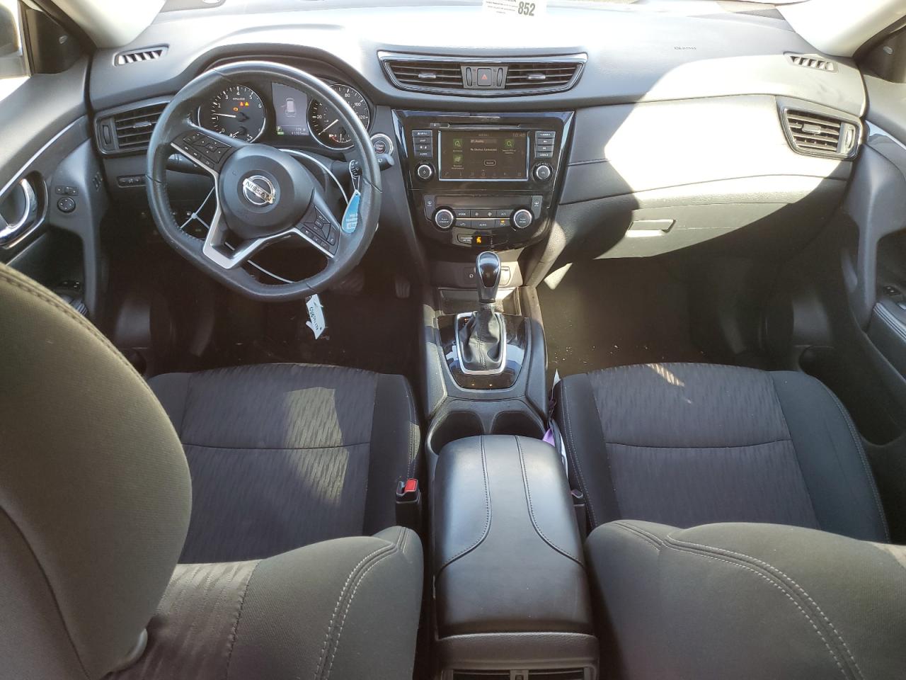 2018 Nissan Rogue - Image 8