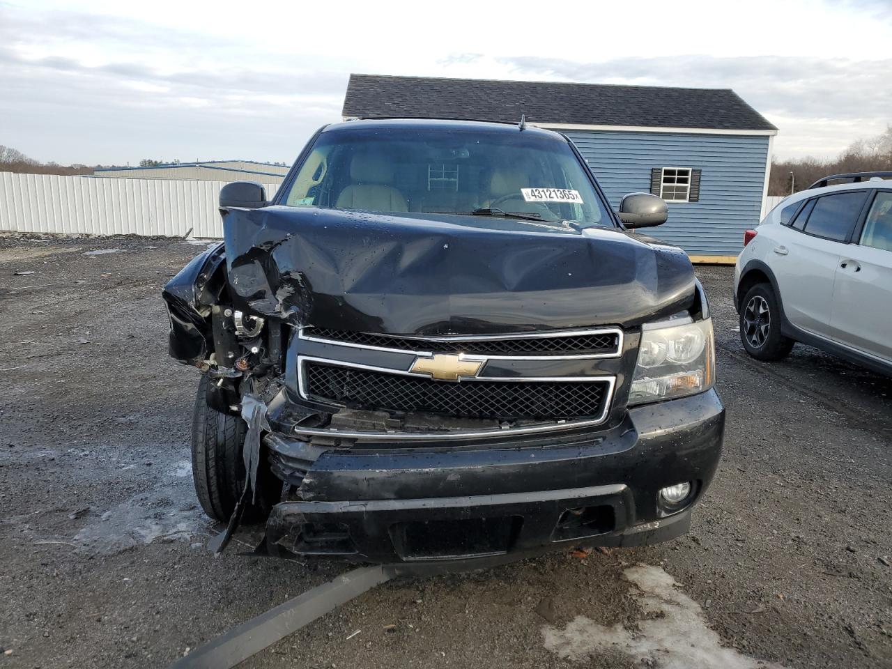 2009 Chevrolet Suburban - Image 5