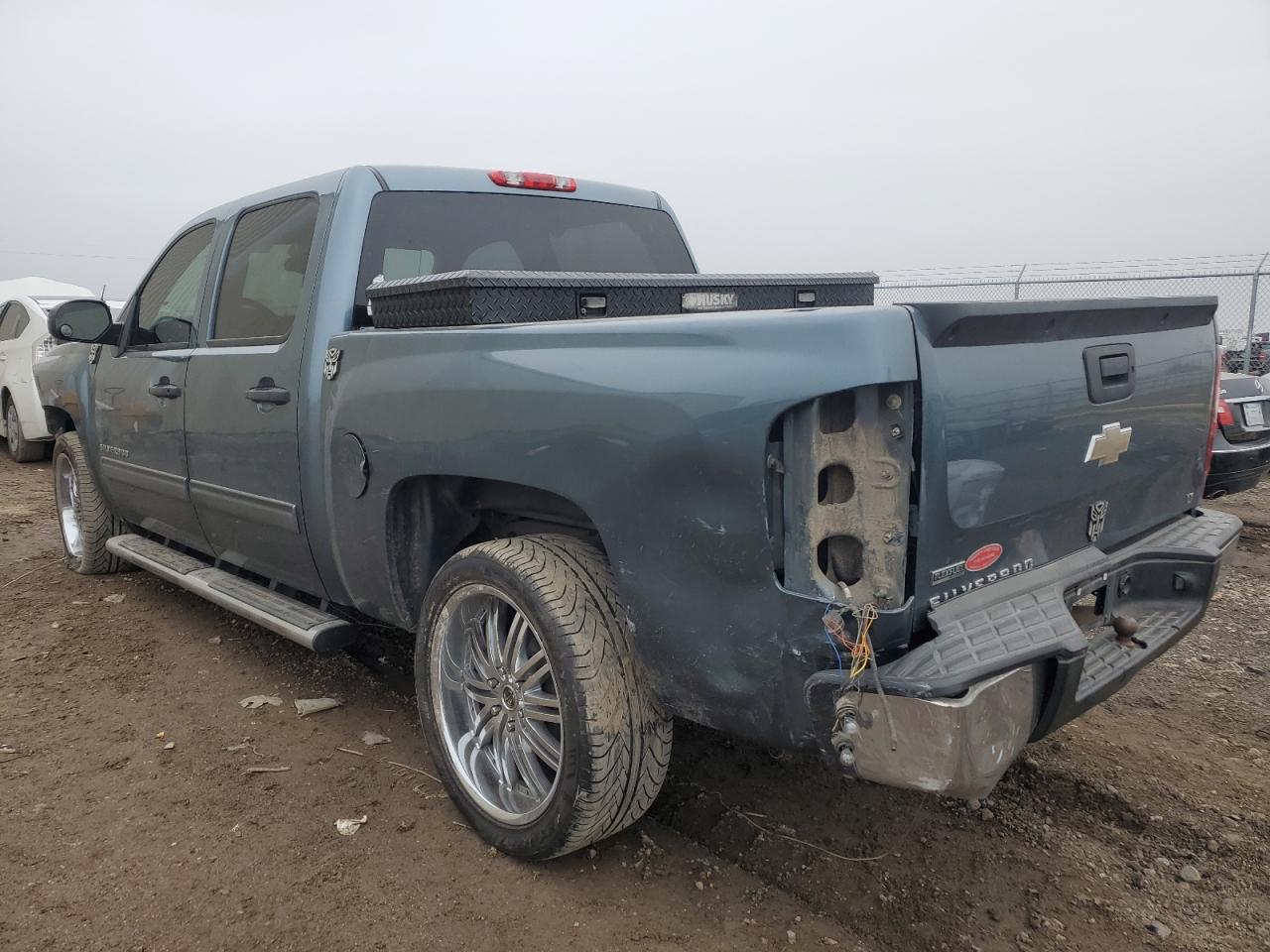 2011 Chevrolet Silverado - Image 2