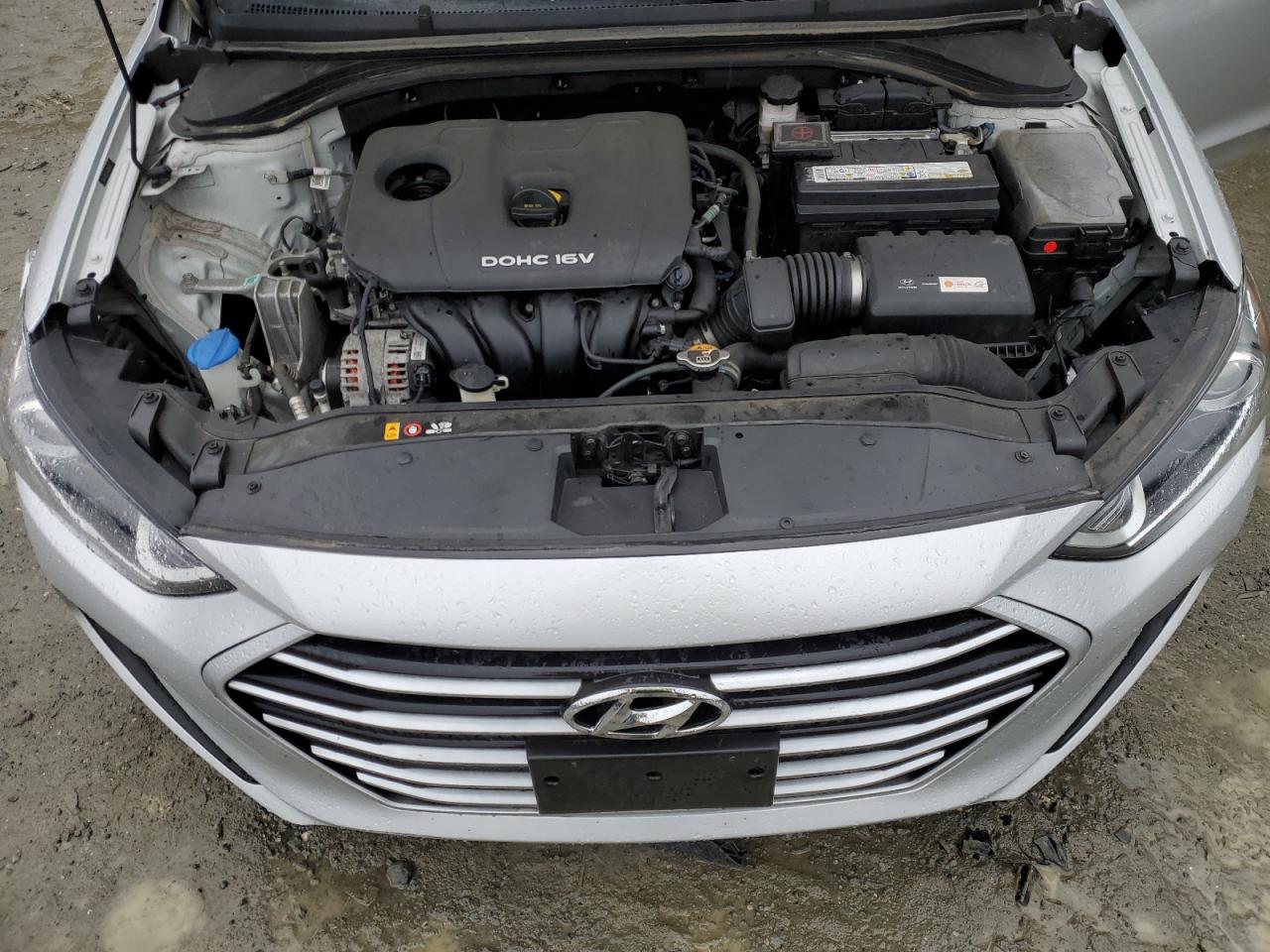 2018 Hyundai Elantra - Image 11