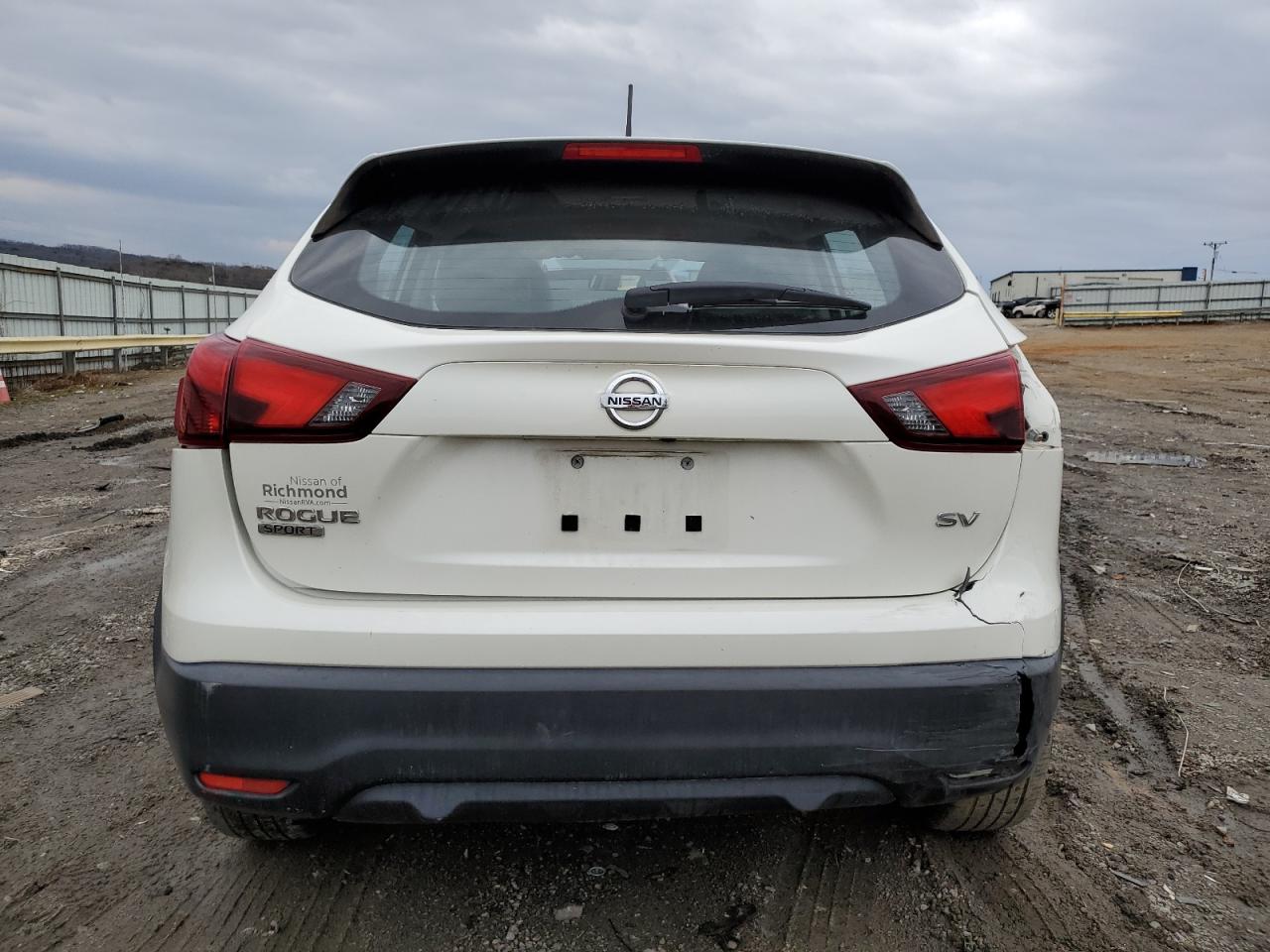2018 Nissan Rogue - Image 6
