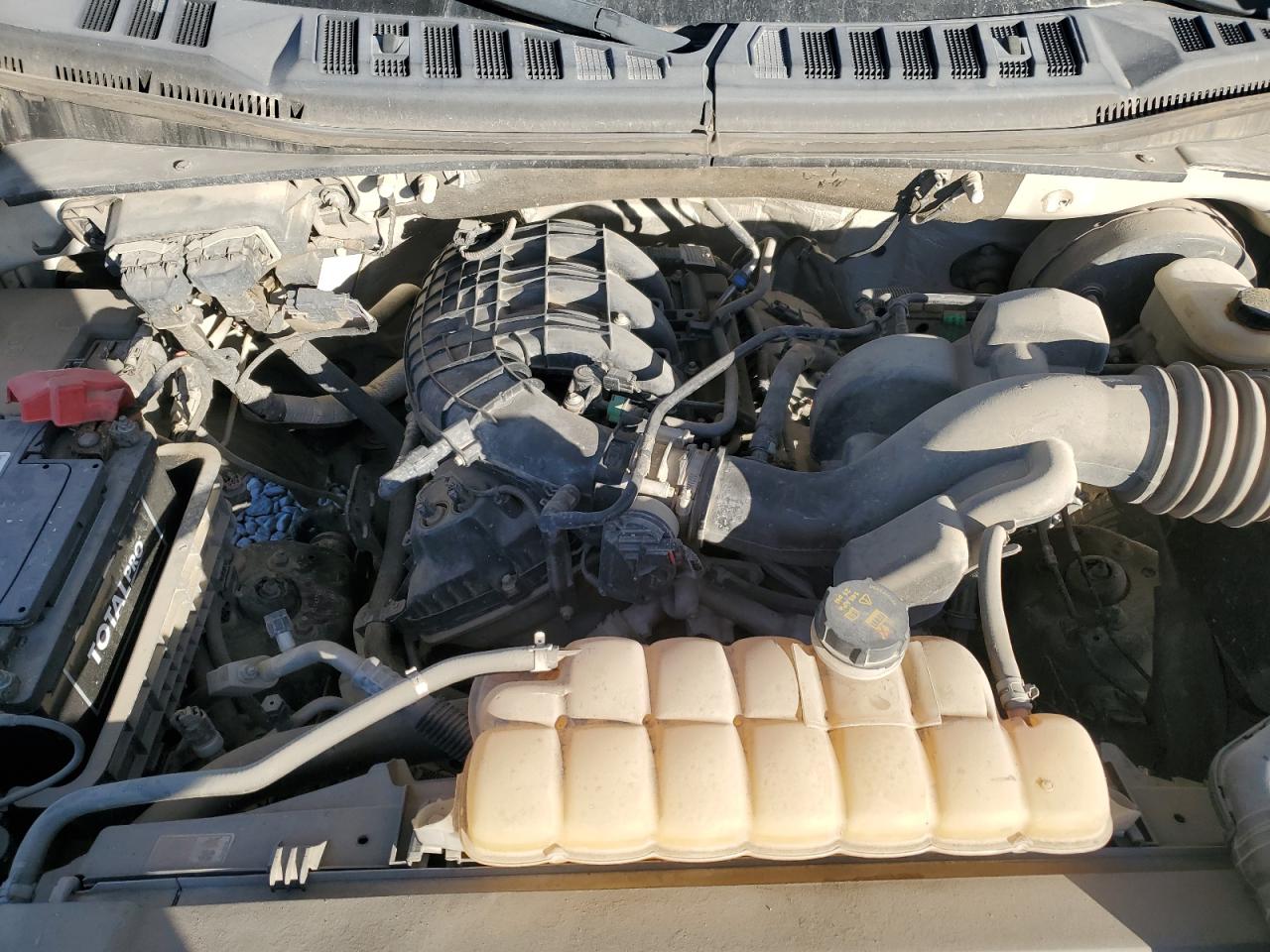 2015 Ford F-150 - Image 11