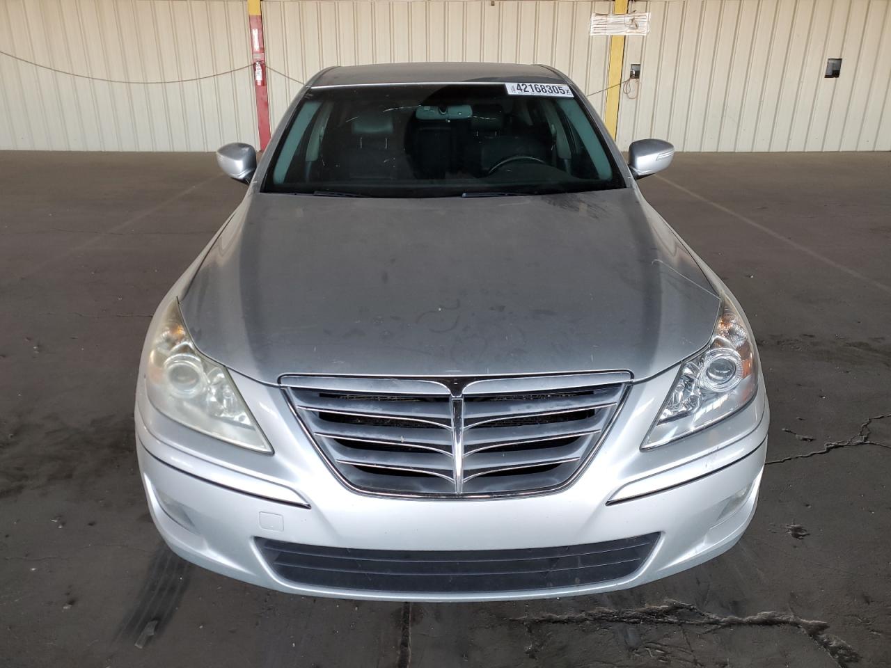 2011 Hyundai Genesis - Image 5