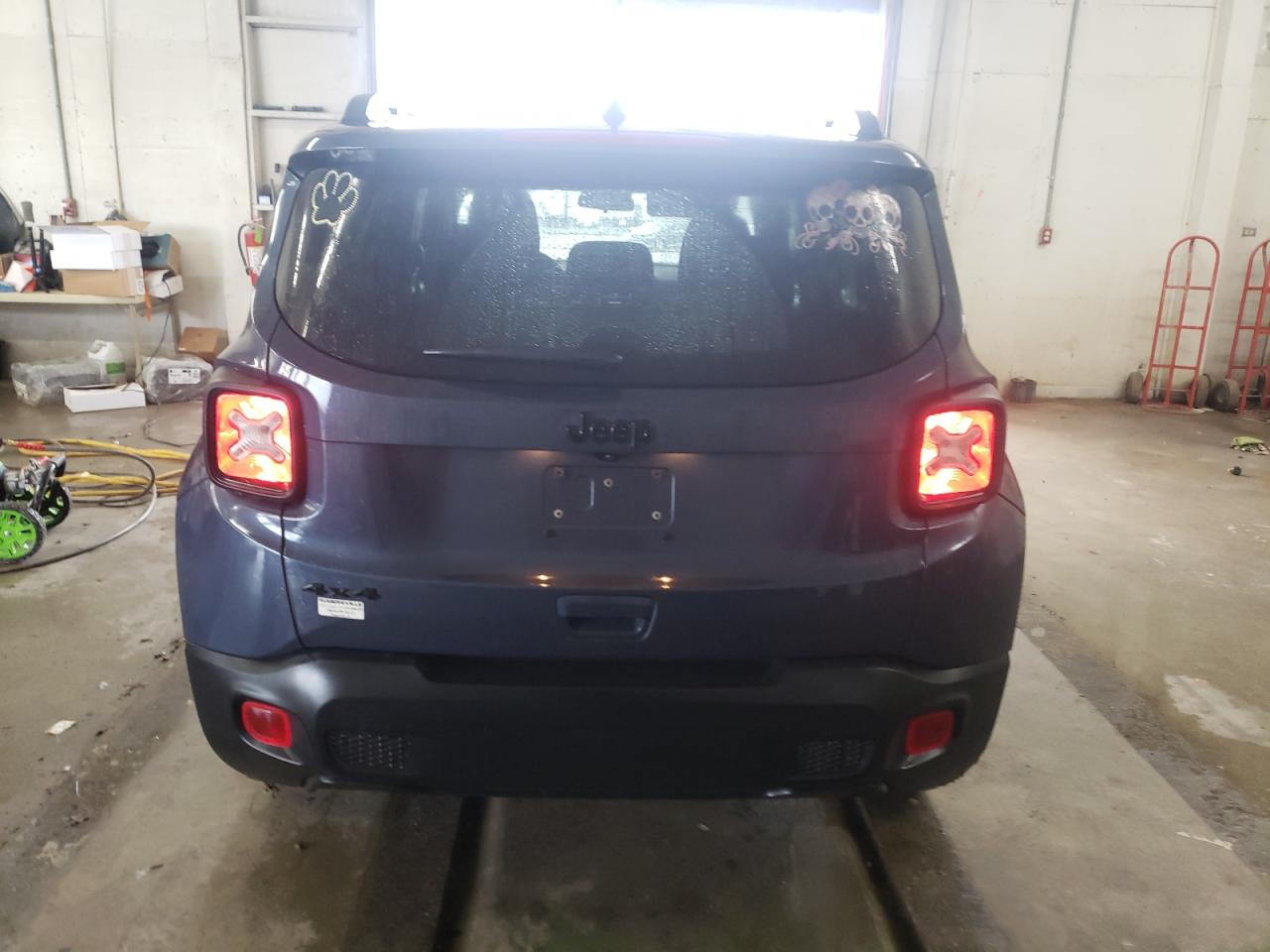 2020 Jeep Renegade - Image 6