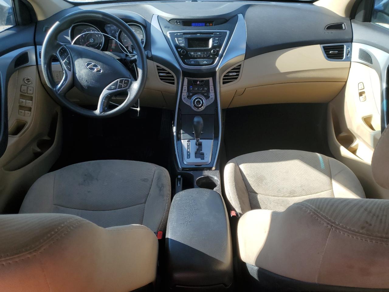 2013 Hyundai Elantra - Image 8