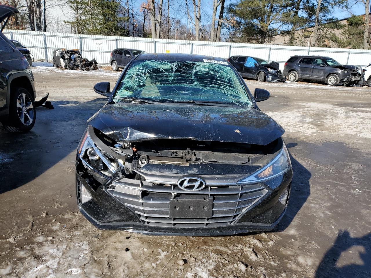 2020 Hyundai Elantra - Image 5