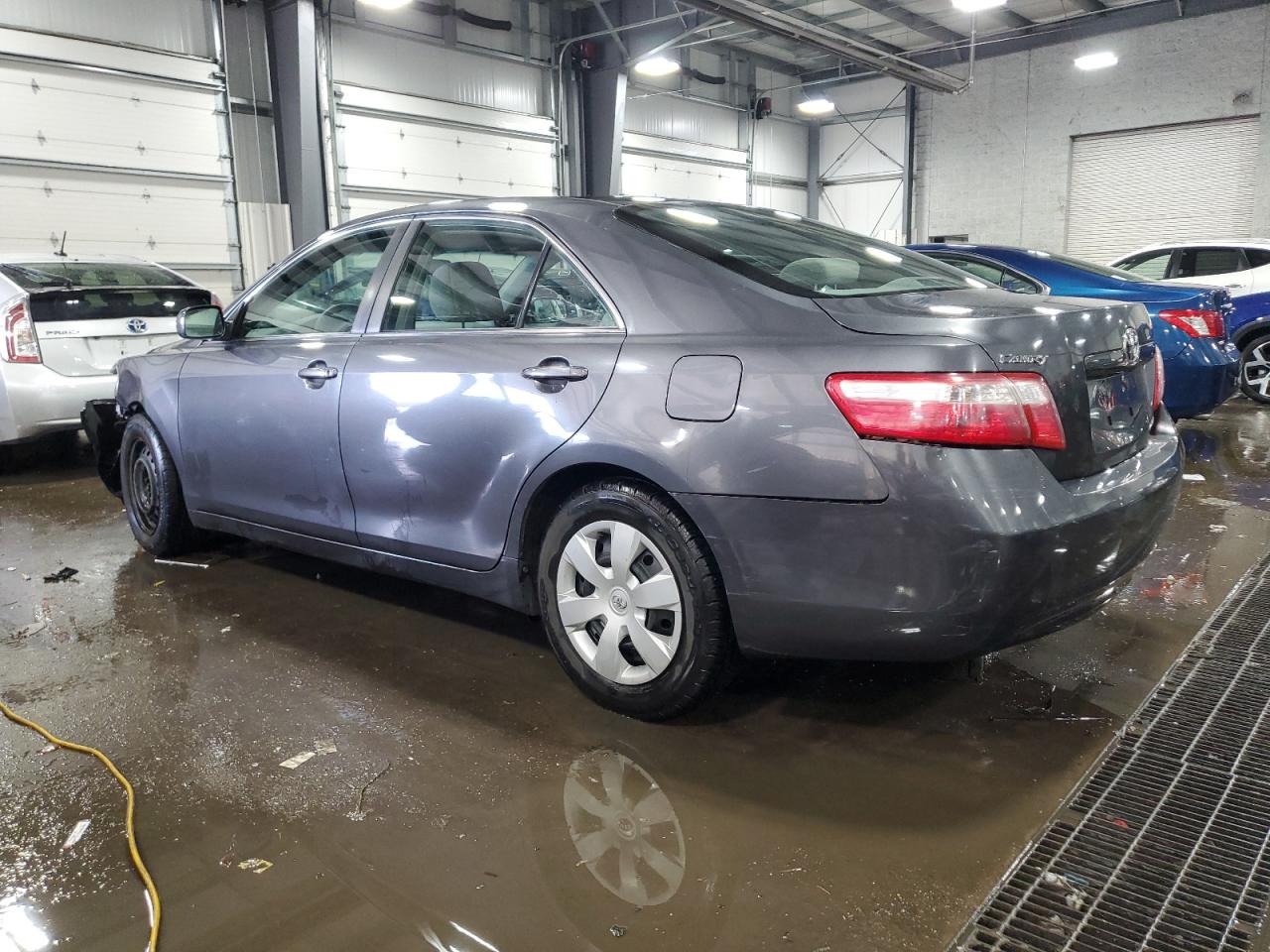 2009 Toyota Camry - Image 2