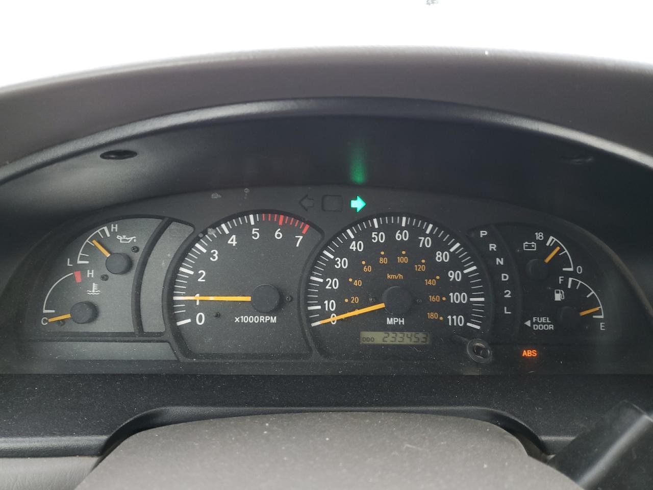 2004 Toyota Tundra - Image 9