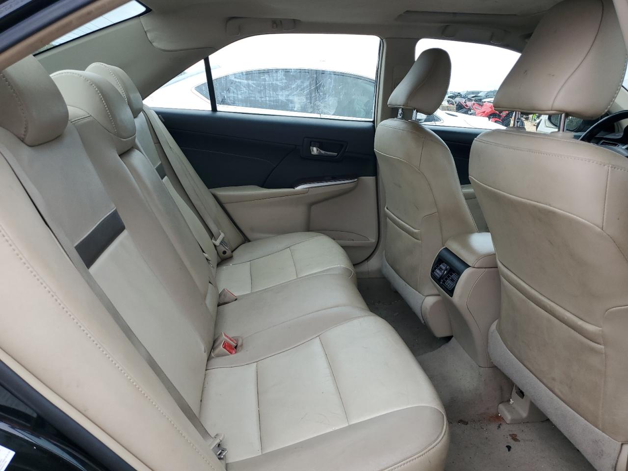 2013 Toyota Camry - Image 10