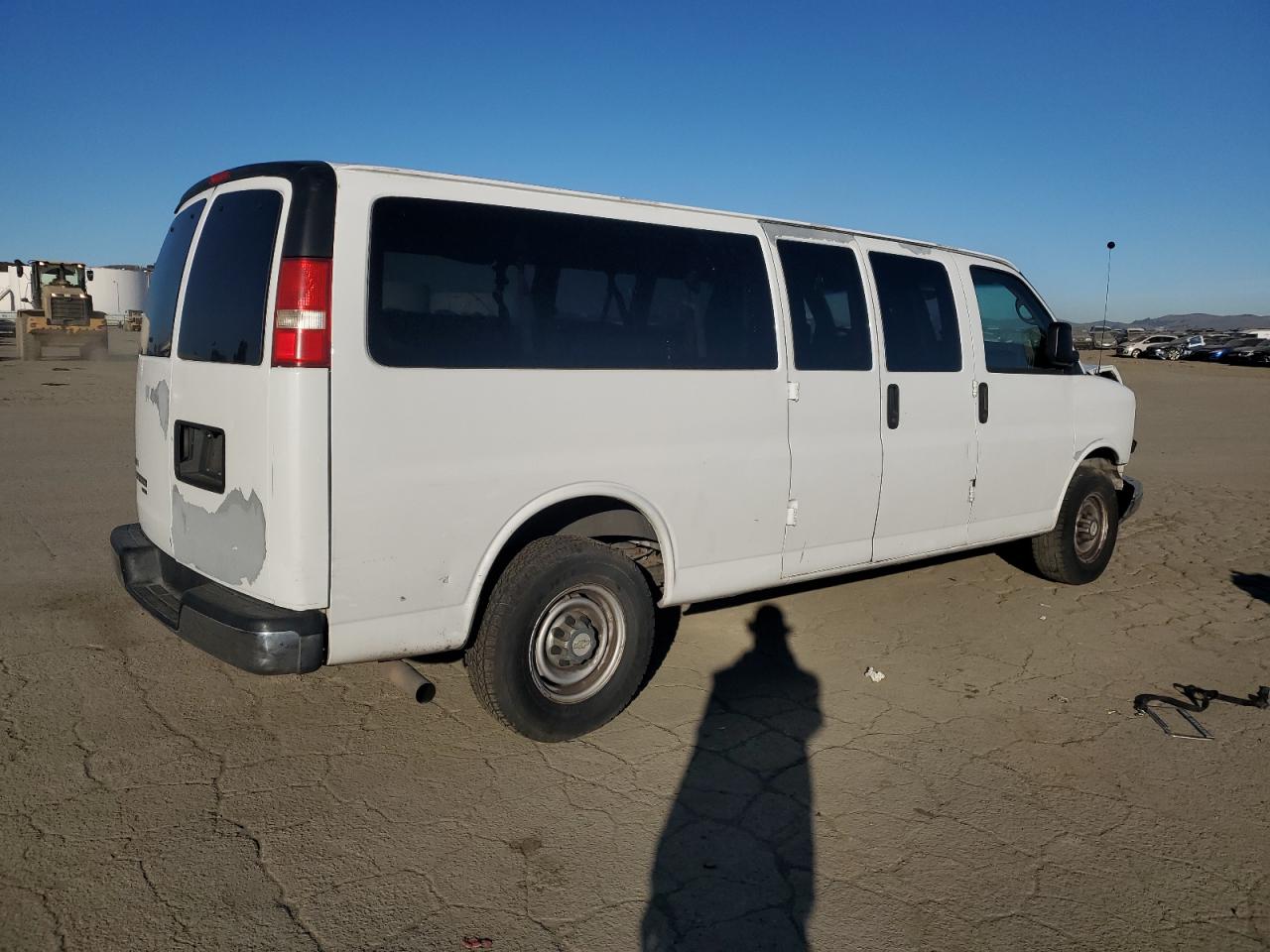 2012 Chevrolet Express - Image 3