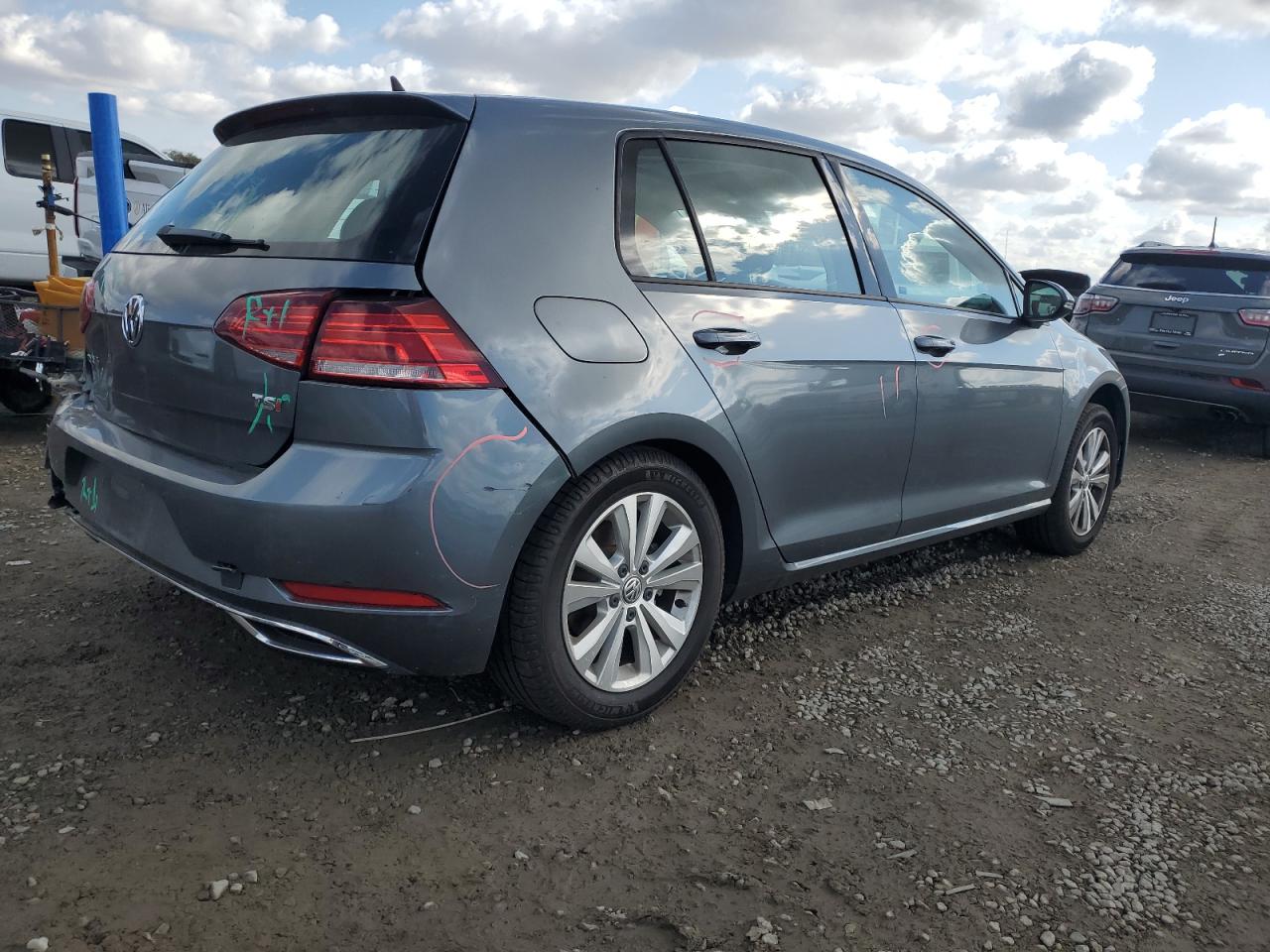 2018 Volkswagen Golf - Image 3