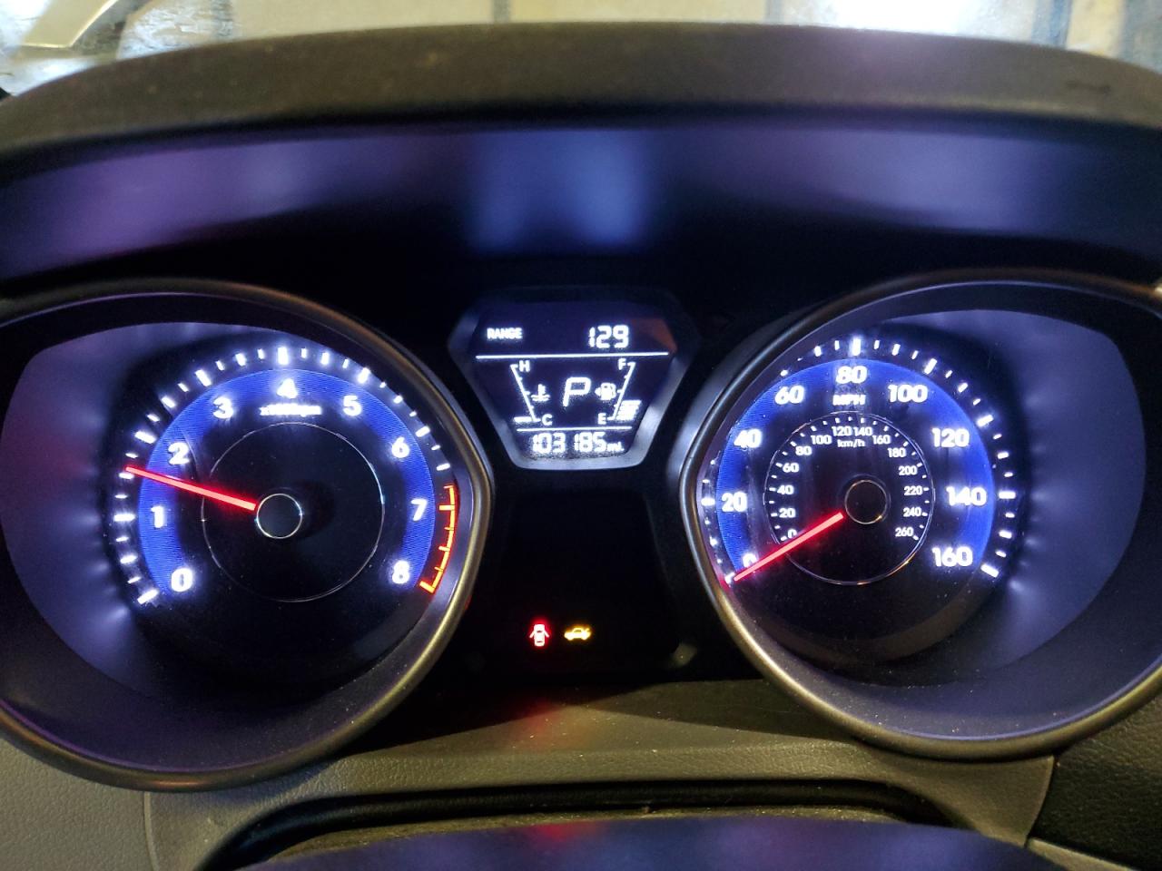 2016 Hyundai Elantra - Image 9