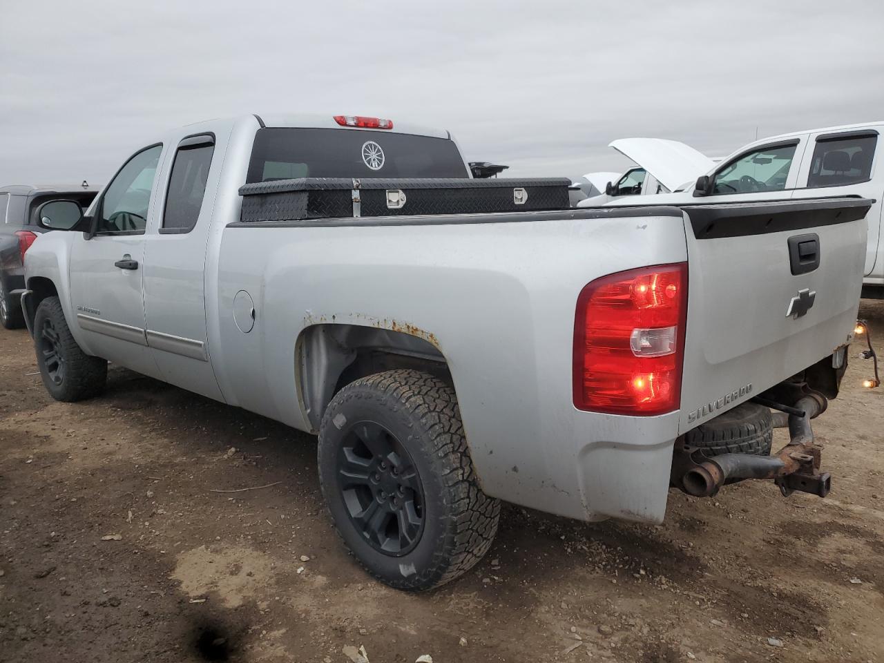 2012 Chevrolet Silverado - Image 2